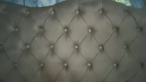 Elle  dont forget to folloW me and thumbs up online show from 04-11-26, 01:48