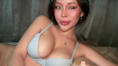 Snapshot of thegreat_legacy chatting on 06-27-26, 01:06 Elle dont forget to folloW me and thumbs up online show from 06-27-26, 01:06