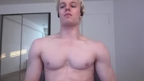 Snapshot of thelevimeyers chatting on 07-24-26, 01:36 thelevimeyers online show from 07-24-26, 01:36