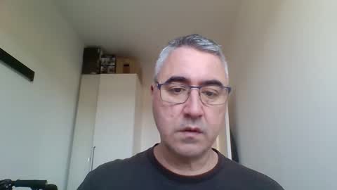 Snapshot of themohican chatting on 04-05-26, 09:06 Themohican online show from 04-05-26, 09:06