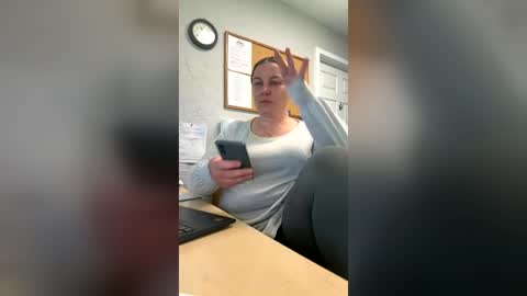themommypeach online show from 06-19-26, 07:06