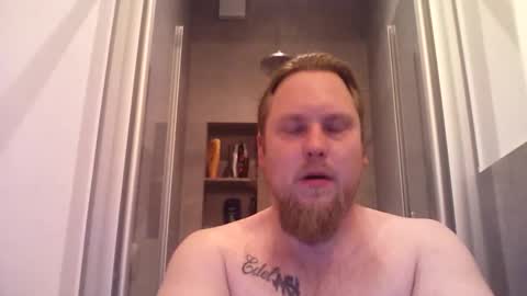 Snapshot of thenewdude1992 chatting on 01-05-26, 05:27 thenewdude1992 online show from 01-05-26, 05:27