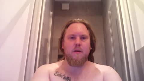 Snapshot of thenewdude1992 chatting on 04-05-26, 08:28 thenewdude1992 online show from 04-05-26, 08:28