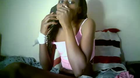 Snapshot of therry_heart chatting on 05-01-26, 03:49 hearty online show from 05-01-26, 03:49