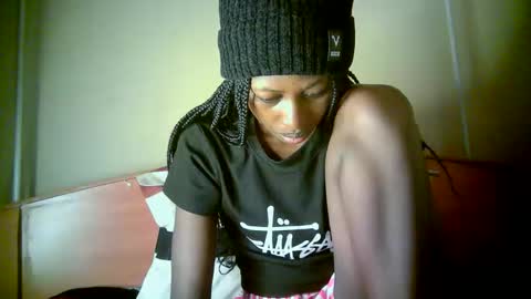 Snapshot of therry_heart chatting on 05-02-26, 03:55 hearty online show from 05-02-26, 03:55
