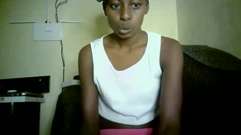 Snapshot of therry_heart chatting on 05-10-26, 06:18 hearty online show from 05-10-26, 06:18