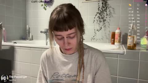 LISA                                            online show from 02-08-26, 04:43