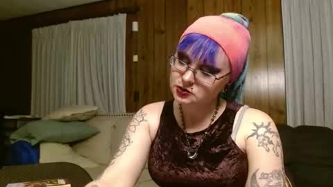 Snapshot of thesirenscall chatting on 04-04-26, 12:20 Siren of the Fae online show from 04-04-26, 12:20