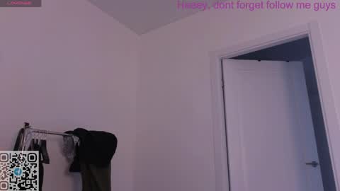 Snapshot of thestaronsky chatting on 05-21-26, 10:00 Lucia online show from 05-21-26, 10:00