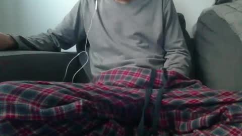 Scarf guy online show from 04-01-26, 05:54