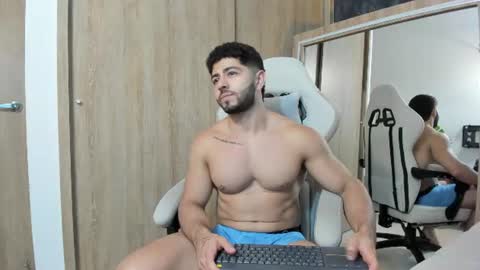 Snapshot of thiago_moretti chatting on 07-06-26, 01:57 THIAGO online show from 07-06-26, 01:57