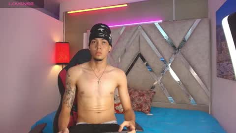 Thiago online show from 04-18-26, 07:40