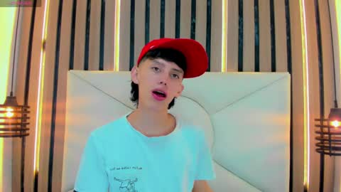 Snapshot of thiago_twink38 chatting on 04-24-26, 08:28 thiago_twink38 online show from 04-24-26, 08:28