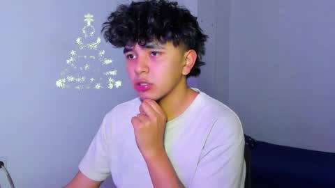 Snapshot of thiago_wc chatting on 12-22-25, 02:19 Thiago online show from 12-22-25, 02:19