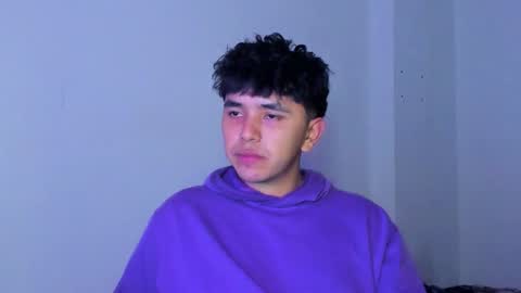 Snapshot of thiago_wc chatting on 02-05-26, 09:25 Thiago online show from 02-05-26, 09:25