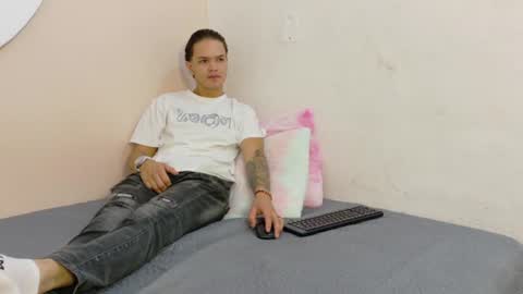 thiagobrooks_ online show from 07-07-26, 12:20