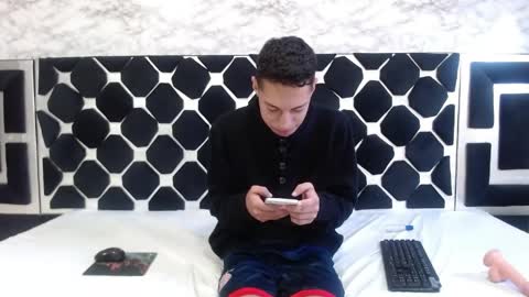 Thiago   online show from 04-14-26, 01:44