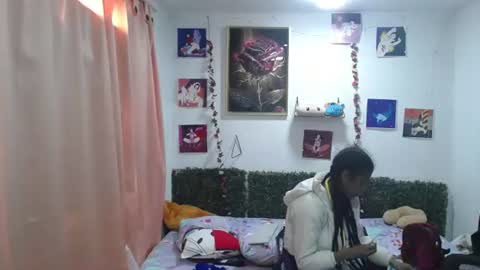 Snapshot of thiana_horny chatting on 06-18-26, 02:21 thiana_horny online show from 06-18-26, 02:21