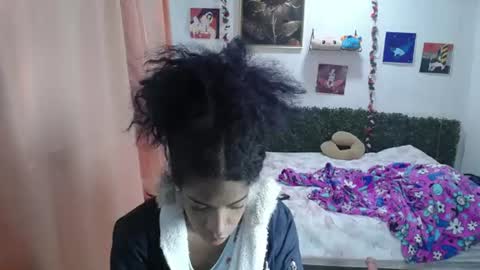 Snapshot of thiana_horny chatting on 06-20-26, 01:25 thiana_horny online show from 06-20-26, 01:25