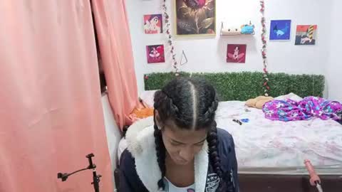 Snapshot of thiana_horny chatting on 06-25-26, 12:42 thiana_horny online show from 06-25-26, 12:42