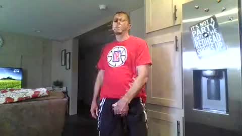 Snapshot of thick_dick11 chatting on 04-11-26, 10:14 Val online show from 04-11-26, 10:14