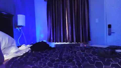 thickascole online show from 10-31-25, 07:26