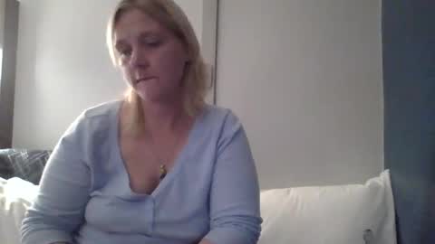 thickblonde_92 online show from 11-08-25, 09:09