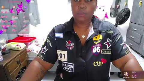 Snapshot of thickebonymilf chatting on 05-24-26, 09:14 XIOMARA online show from 05-24-26, 09:14