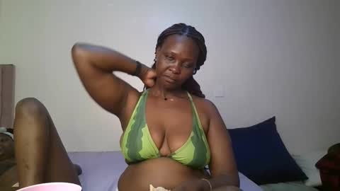Snapshot of thicky_rue chatting on 02-24-26, 12:30 Rue online show from 02-24-26, 12:30