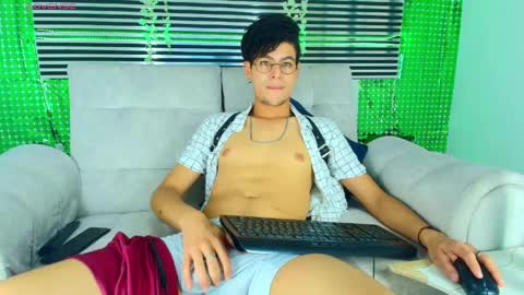 Thiago Saenzz online show from 03-30-26, 05:14