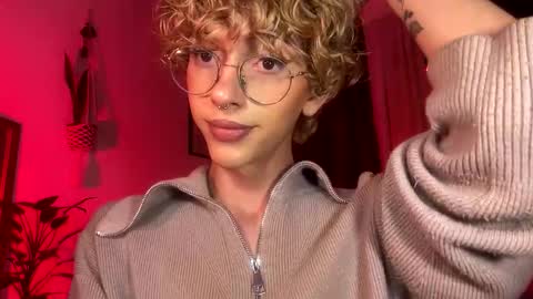 Snapshot of thisisdamiano chatting on 04-19-26, 10:56 Damiano online show from 04-19-26, 10:56