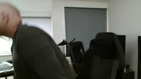 thomas315627 online show from 04-13-26, 10:54