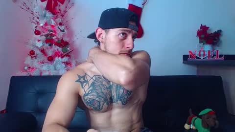 Snapshot of thomashoward31 chatting on 12-19-25, 02:46 Thomas online show from 12-19-25, 02:46