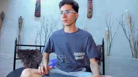 ThomasJones   online show from 02-20-25, 02:35