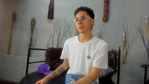 ThomasJones   online show from 02-21-25, 11:44