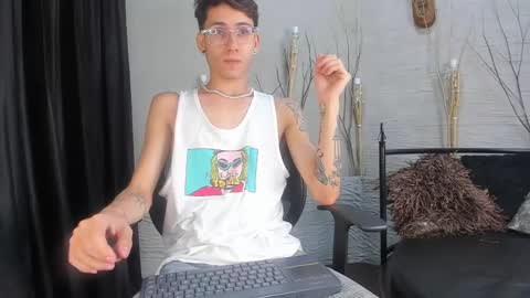 ThomasJones   online show from 02-22-25, 11:35