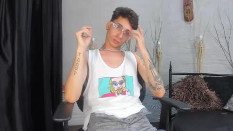 ThomasJones   online show from 02-22-25, 02:41