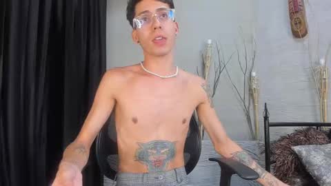 ThomasJones   online show from 02-22-25, 05:46