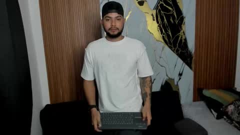 thomson_hot01 online show from 02-05-26, 05:45