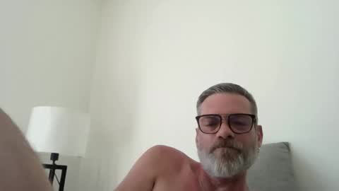 Snapshot of thomster1972good chatting on 03-21-26, 01:05 Tom online show from 03-21-26, 01:05