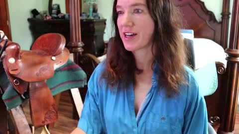 ThornburyRose online show from 04-03-26, 05:22