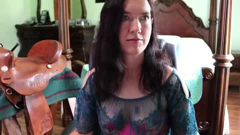 ThornburyRose online show from 04-30-26, 05:52