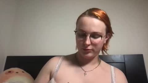 Snapshot of threalqueenaria chatting on 04-15-26, 04:52 threalqueenaria online show from 04-15-26, 04:52