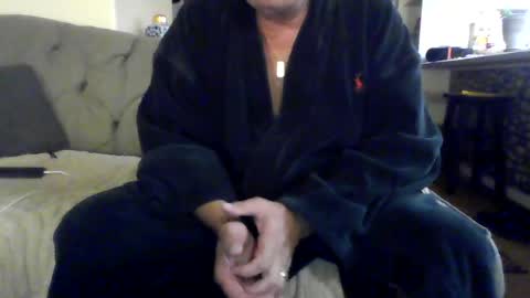 Snapshot of throbbing_jim chatting on 08-08-26, 04:36 Jim online show from 08-08-26, 04:36