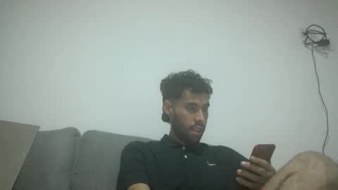 Snapshot of throwawayyourgun chatting on 11-03-25, 05:58 Luka online show from 11-03-25, 05:58