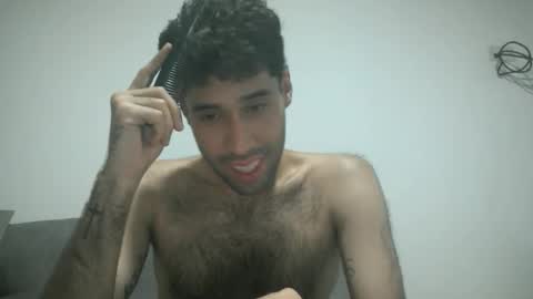 Snapshot of throwawayyourgun chatting on 12-19-25, 06:37 Luka online show from 12-19-25, 06:37