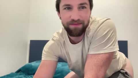 Snapshot of thyle chatting on 09-16-25, 01:50 Thyle online show from 09-16-25, 01:50