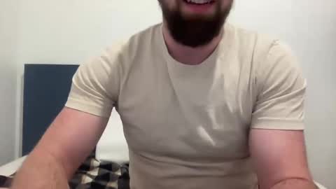 Snapshot of thyle chatting on 10-21-25, 06:03 Thyle online show from 10-21-25, 06:03