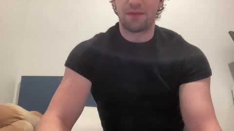 Snapshot of thyle chatting on 11-26-25, 09:27 Thyle online show from 11-26-25, 09:27