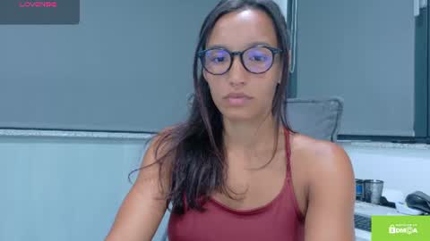 tia_j online show from 06-17-26, 03:57